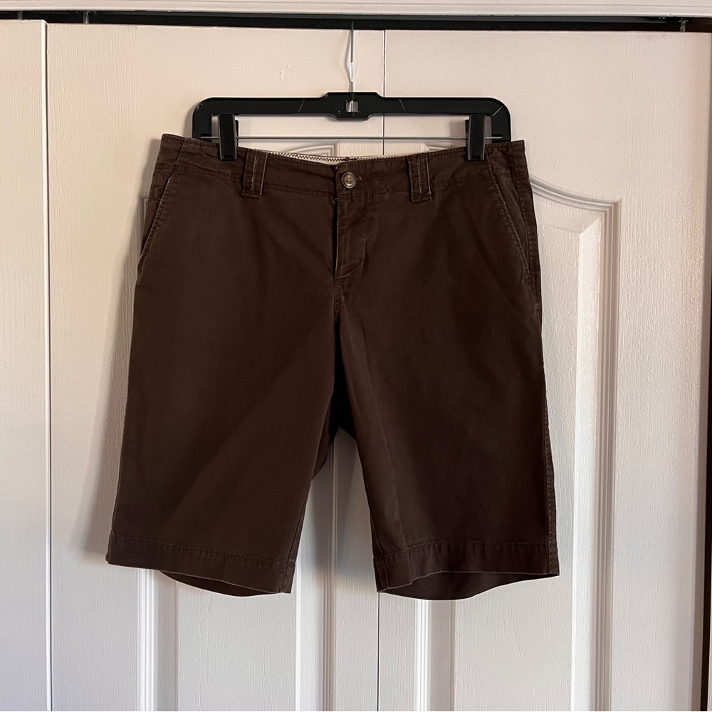 Old Navy mid-rise brown shorts Size 6